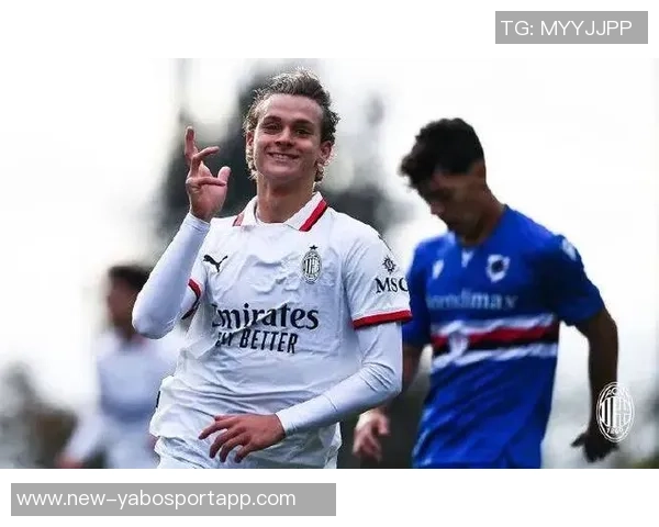 罗马诺透露伊布之子马克西米利安买断费为350万欧米兰保留二转分成